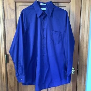 Van Heusen Wrinkle Free Blue Navy Dress Shirt